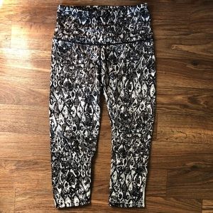 Badgley Mischka Sport Running Capris